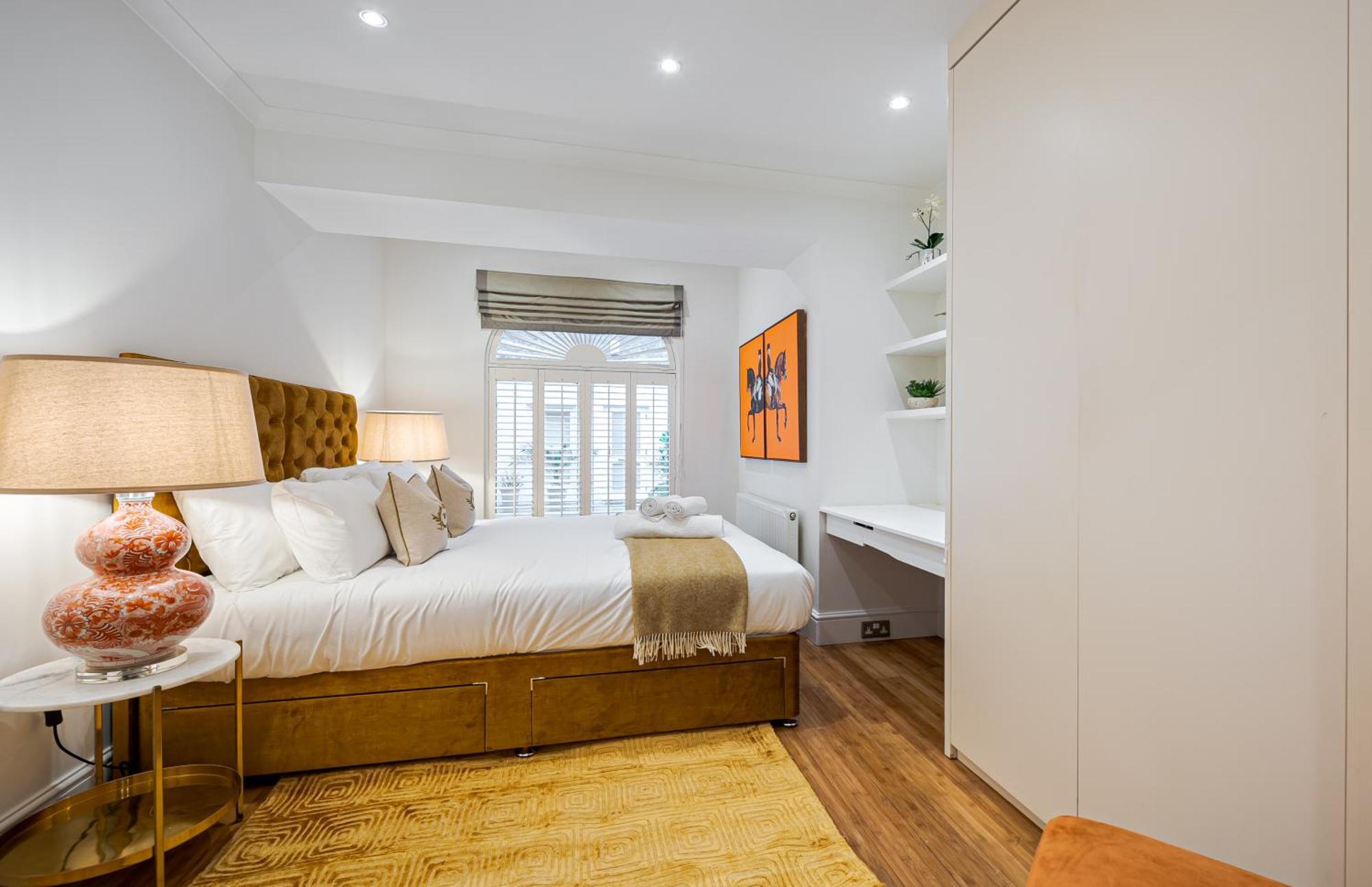 Chic Belgravia Hideaway With Private Patio 10 Mins To Harrods Londres Exterior foto
